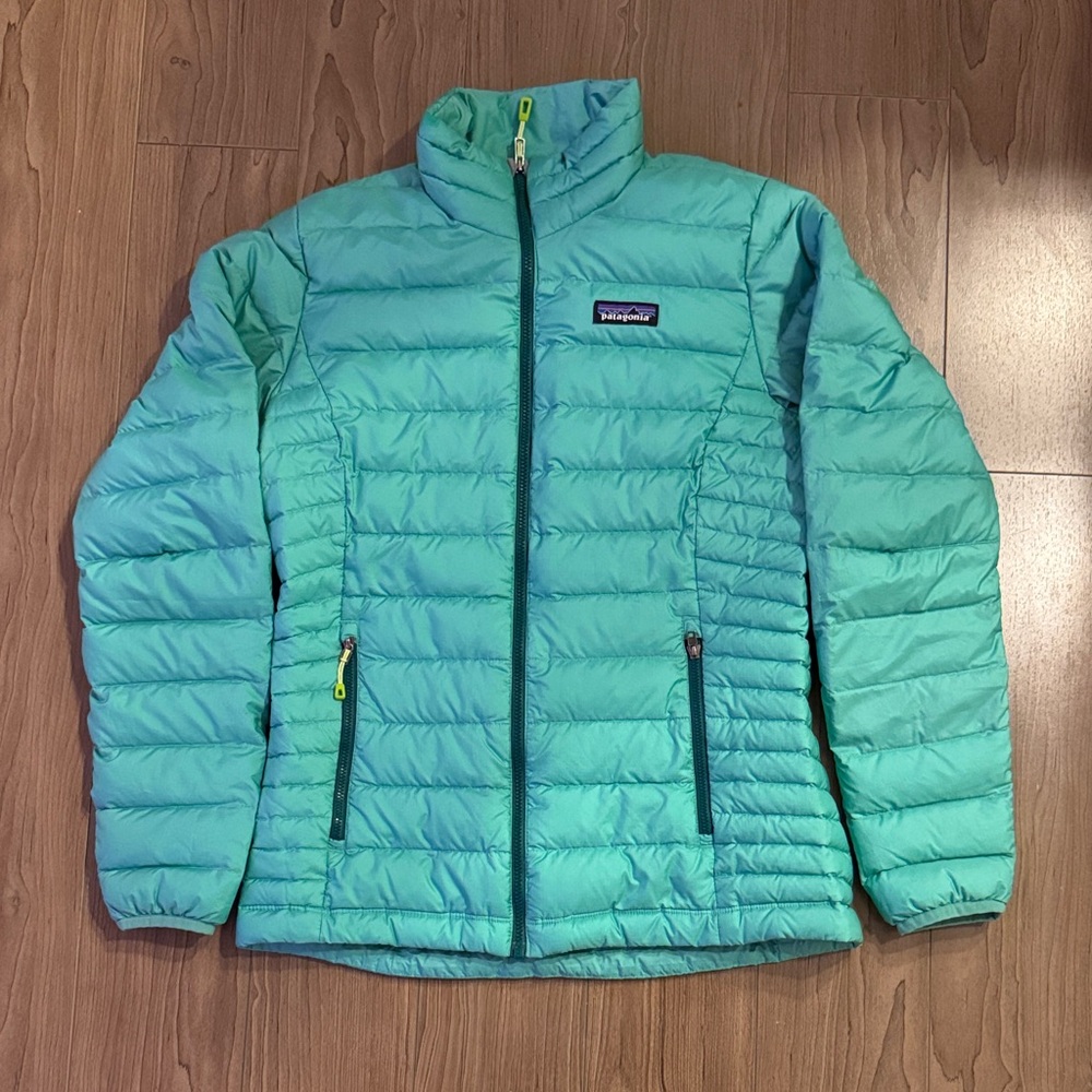 Patagonia Women’s Nano Puff Jacket – Aqua Blue – Size XS – Lightweight & Warm